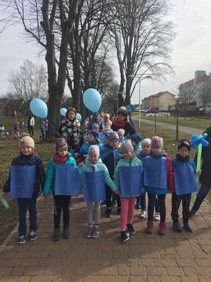 Zdjęcie 3 - NIEBIESKI HAPPENING PRZEDSZKOLAKÓW... RAZEM DLA AUTYZMU