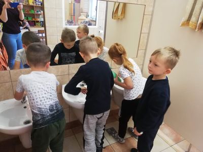Zdjęcie 9 - Kąciki zabawowo-zadaniowe w pierwszym półroczu