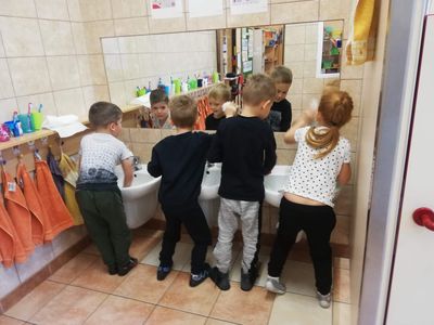 Zdjęcie 8 - Kąciki zabawowo-zadaniowe w pierwszym półroczu