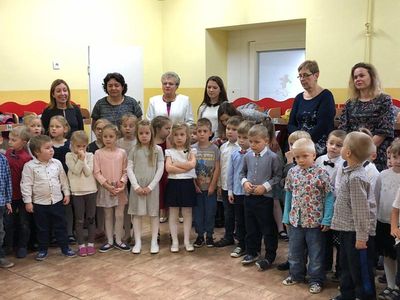 Zdjęcie 2 - "JEST TAKI DZIEŃ..." RELACJA Z PRZEDSZKOLNEJ WIGILII