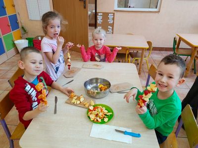 Zdjęcie 6 - Kąciki zabawowo-zadaniowe w tygodniu o kosmosie