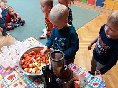Zdjęcie 44 - Soki owocowo-warzywne pijemy, bo zdrowi być chcemy