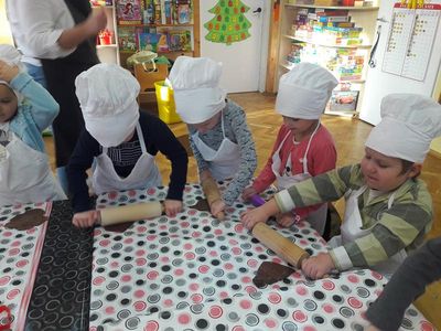 Zdjęcie 8 - PIECZEMY PIERNICZKI