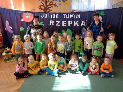 Zdjęcie 3 - Pierwszy Dzień Wiosny - Przedstawienie "Rzepka"