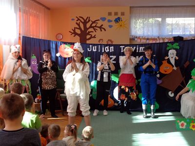 Zdjęcie 31 - Pierwszy Dzień Wiosny - Przedstawienie "Rzepka"