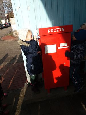 Zdjęcie 1 - Wysyłamy laurki dla dziadków - Dzień Babci i Dziadka