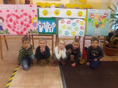 Zdjęcie 6 - Światowy Dzień Pozdrowień i Życzliwości