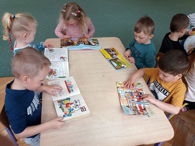 Zdjęcie 5 - Dzień Bibliotekarza i Bibliotek