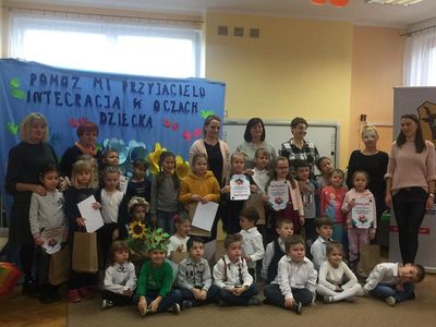 Zdjęcie 2 - POMÓŻ MI PRZYJACIELU - INTEGRACJA W OCZACH DZIECKA