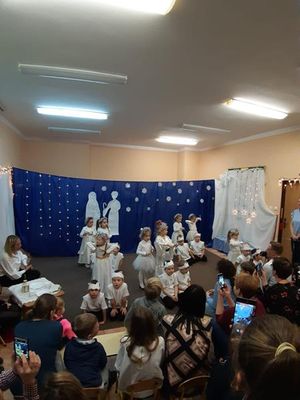 Zdjęcie 13 - ŚWIĄTECZNE SPOTKANIE Z RODZICAMI U KRÓLICZKÓW