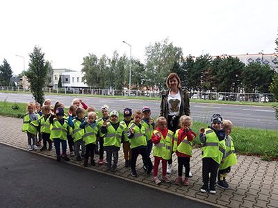 Zdjęcie 1 - Uczymy się prawidłowo poruszać po ulicy