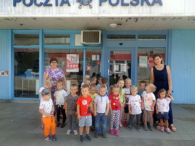 Zdjęcie 2 - Wymiana pocztówkowa - wysyłamy listy do innych przedszkoli