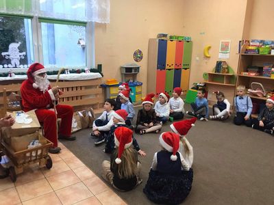 Zdjęcie 15 - Odwiedziny Gwiazdora i Wigilia