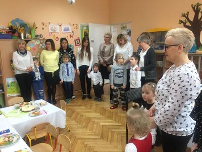 Zdjęcie 47 - FINAŁ PRZEDŚWIĄTECZNYCH PRZYGOTOWAŃ, czyli zajączek i wielkanocne śniadanko w przedszkolu