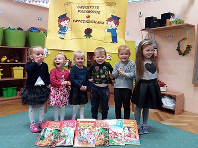 Zdjęcie 50 - Pasowanie na Przedszkolaka