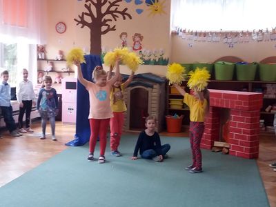 Zdjęcie 14 - Światowy Dzień Osób z Zespołem Downa - Dzień Kolorowej Skarpetki
