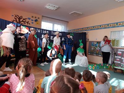 Zdjęcie 72 - Pierwszy Dzień Wiosny - Przedstawienie "Rzepka"