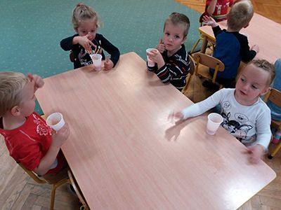 Zdjęcie 1 - Soki owocowo-warzywne pijemy, bo zdrowi być chcemy