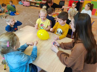 Zdjęcie 20 - Kąciki zabawowo-zadaniowe w tygodniu o kosmosie