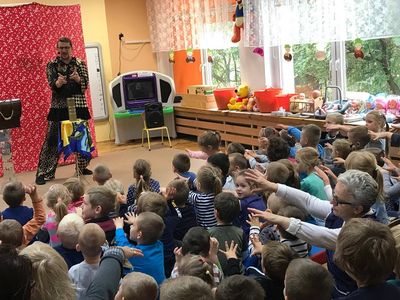 Zdjęcie 8 - CZARY - MARY, CZYLI SPOTKANIE Z MAGIKIEM