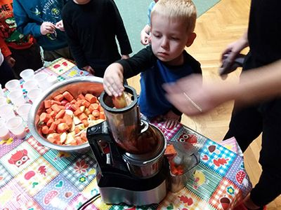 Zdjęcie 53 - Soki owocowo-warzywne pijemy, bo zdrowi być chcemy