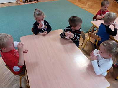 Zdjęcie 9 - Soki owocowo-warzywne pijemy, bo zdrowi być chcemy