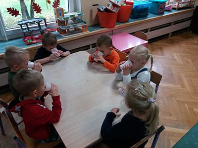 Zdjęcie 10 - Soki owocowo-warzywne pijemy, bo zdrowi być chcemy