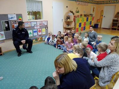 Zdjęcie 7 - SPOTKANIE Z POLICJANTAMI