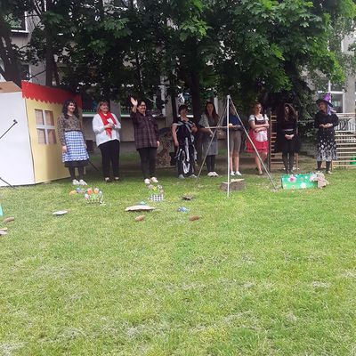 Zdjęcie 89 - Dzień Dziecka - Przedstawienie nauczyciele dzieciom "Jaś I Małgosia"