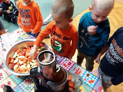 Zdjęcie 34 - Soki owocowo-warzywne pijemy, bo zdrowi być chcemy