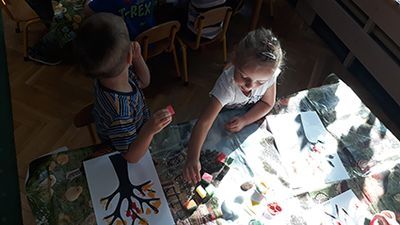 Zdjęcie 12 - Praca plastyczna "Jesienne drzewa"