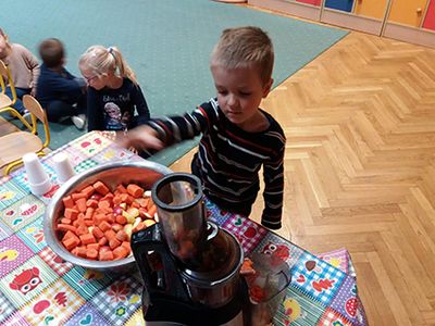 Zdjęcie 75 - Soki owocowo-warzywne pijemy, bo zdrowi być chcemy