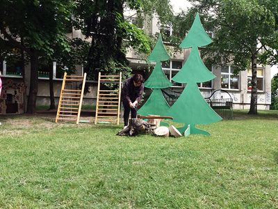 Zdjęcie 27 - Dzień Dziecka - Przedstawienie nauczyciele dzieciom "Jaś I Małgosia"