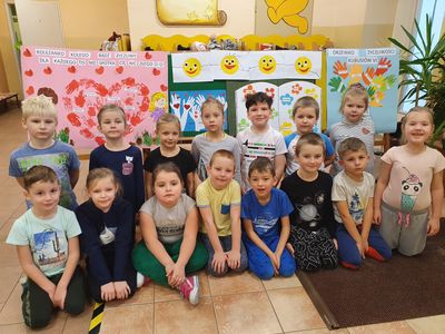 Zdjęcie 16 - Światowy Dzień Pozdrowień i Życzliwości