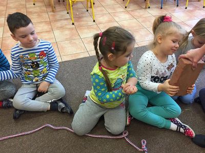 Zdjęcie 14 - KRÓLICZKI I ICH SALA BEZ ZABAWEK