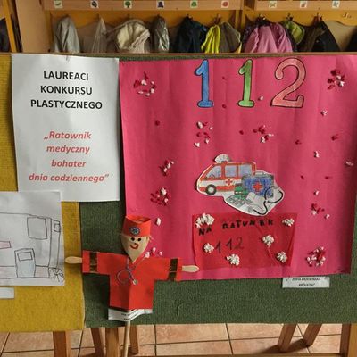 Zdjęcie 9 - PODSUMOWANIE KONKURSU PLASTYCZNEGO "RATOWNIK MEDYCZNY - BOHATER DNIA CODZIENNEGO"