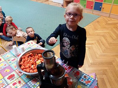 Zdjęcie 65 - Soki owocowo-warzywne pijemy, bo zdrowi być chcemy