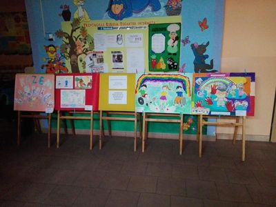 Zdjęcie 1 - POMÓŻ MI PRZYJACIELU - INTEGRACJA W OCZACH DZIECKA.... ROZSTRZYGNIĘCIE MIĘDZYPRZEDSZKOLNEGO KONKURSU PLASTYCZNEGO