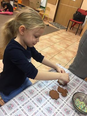 Zdjęcie 8 - KRÓLICZKI DEKORUJĄ PIERNIKI