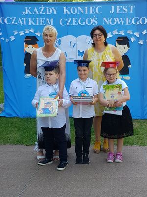 Zdjęcie 4 - Pożegnanie Absolwentów 2020/2021