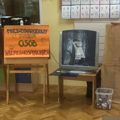 Zdjęcie 15 - PRZEDSZKOLNE ŚWIĘTO, CZYLI OBCHODY MIĘDZYNARODOWEGO DNIA OSÓB NIEPEŁNOSPRAWNYCH