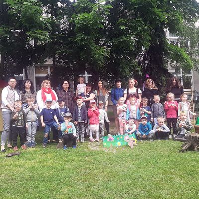 Zdjęcie 90 - Dzień Dziecka - Przedstawienie nauczyciele dzieciom "Jaś I Małgosia"