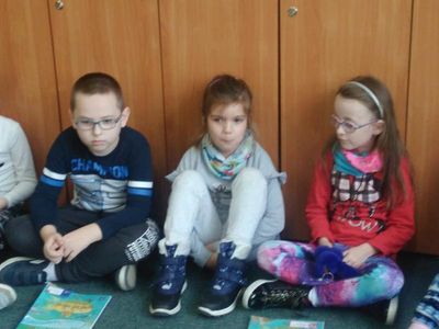 Zdjęcie 7 - TYGRYSKI ODWIEDZIŁY SZKOŁĘ PODSTAWOWĄ NR 13 W LESZNIE