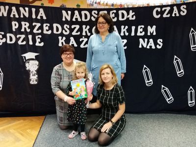 Zdjęcie 12 - Pasowanie na przedszkolaka