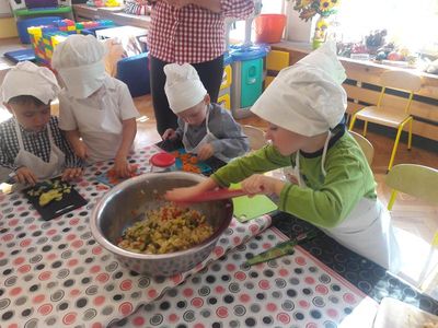 Zdjęcie 3 - MASTERCHEF JUNIOR ZDROWY SOK I SAŁATKA
