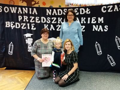 Zdjęcie 2 - Pasowanie na przedszkolaka