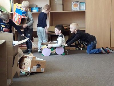 Zdjęcie 3 - KRÓLICZKI I ICH SALA BEZ ZABAWEK