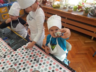 Zdjęcie 15 - PIECZEMY PIERNICZKI