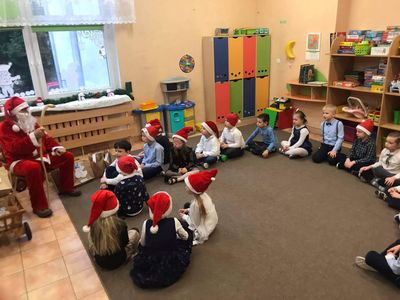 Zdjęcie 16 - Odwiedziny Gwiazdora i Wigilia