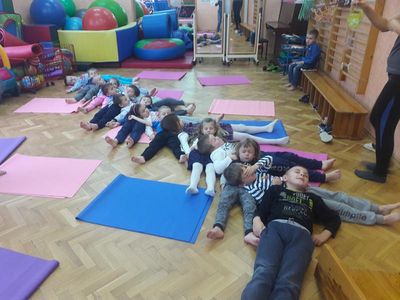Zdjęcie 1 - ZAJĘCIA Z JOGI